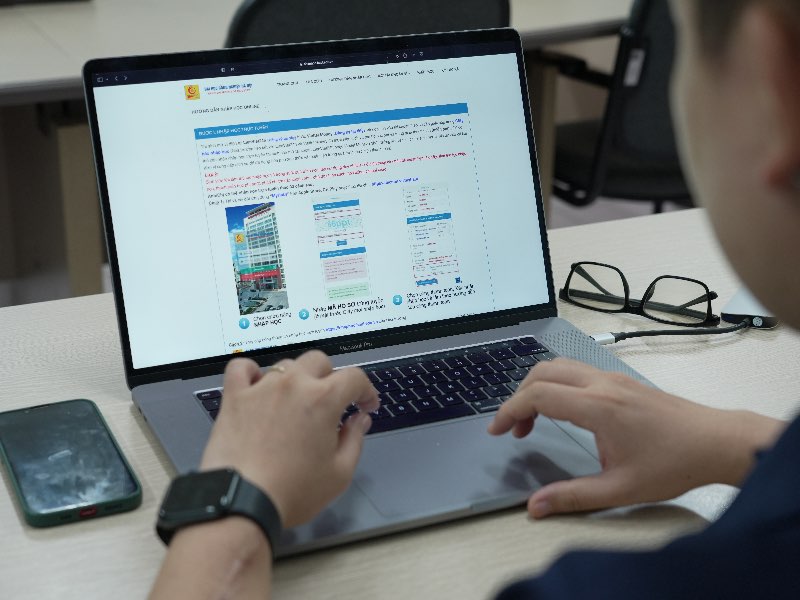 Lập kế hoạch học kỳ và điều chỉnh khi cần thiết