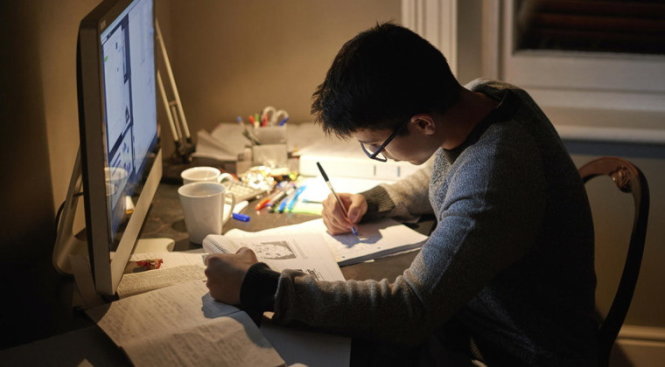 Học khuya nhưng ngủ ít có thể ảnh hưởng đến sức khỏe và nhịp sinh hoạt